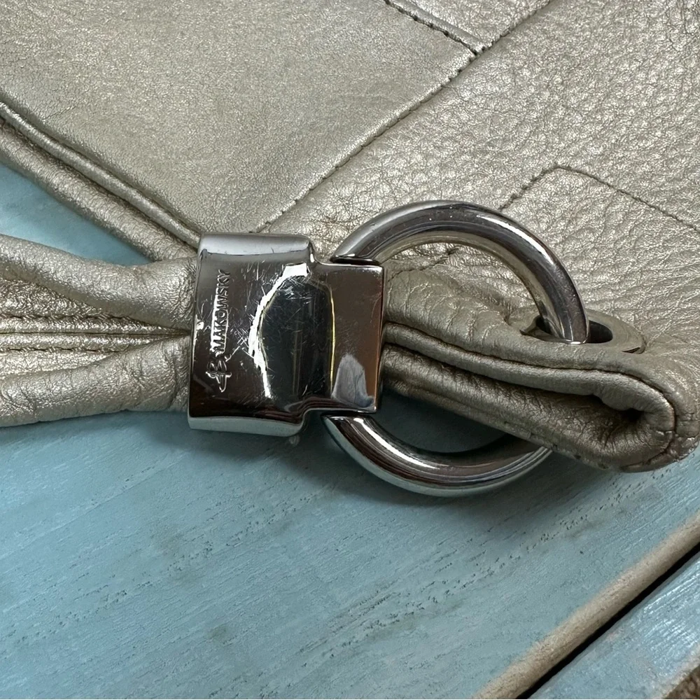B MAKOWSKY vintage hobo pebbled gold leather shoulder bag